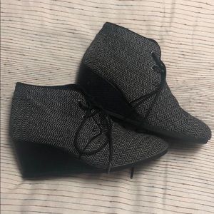 Tom’s Booties